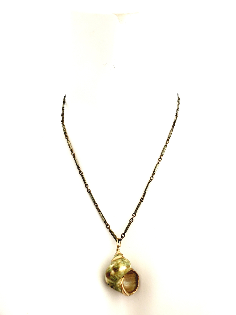 Gold-Tone Shell Pendant Necklace - Green Shell Accent - Vintage